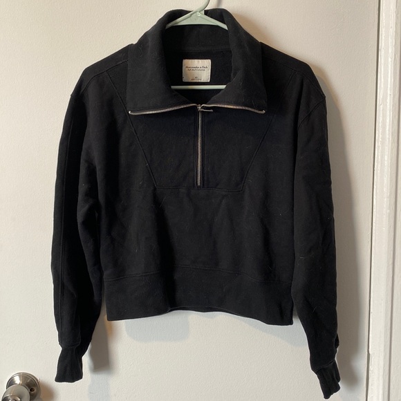 Abercrombie & Fitch Sweaters - NWT Abercrombie & Fitch 1/4 Zip